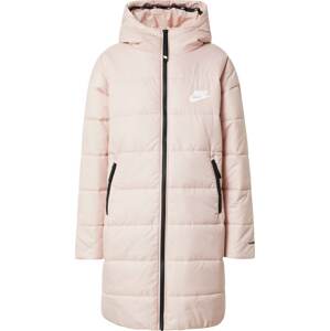 Zimní kabát Nike Sportswear pastelově růžová / černá / bílá