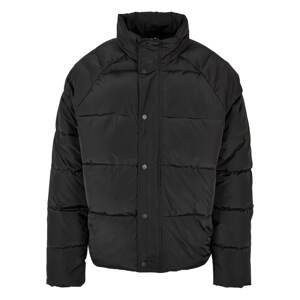 Urban Classics Zimní bunda 'Raglan' černá
